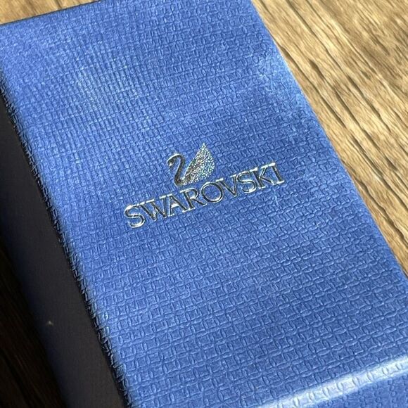 Swarovski Pink Crystal Heart Bracelet - Picture 3 of 4